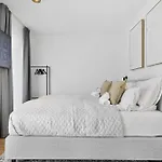 Cruwzo I Towers - Design * Ratisbona