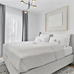 Cruwzo I Towers - Design Apartamento